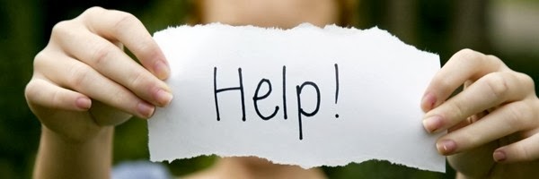 11815_una_joven_pidiendo_ayuda